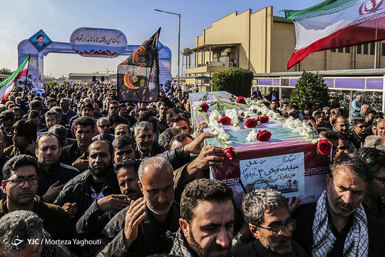 ۷ پیکر شهید گمنام در استان خوزستان تشییع و یکی از این شهدا که ۲۰ ساله بوده و در عملیات کربلای ۴ در منطقه ام الرصاص به درجه رفیع شهادت نائل آمده است، با حضور پرشور کارکنان، خانواد‌ها و سایر بسیجیان حوزه مقاومت بسیج شهید تندگویان در ورودی مجتمع آموزش فنون اهواز تشییع و به خاک سپرده شد.
