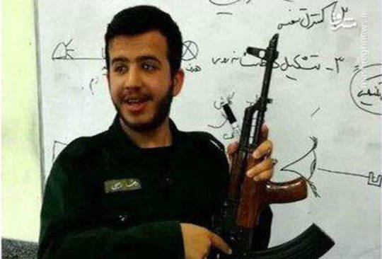 رضا رحیمی یکی از شهدا حادثه است که فقط ۲۰ سال داشت. اتوبوس منفجر شده متعلق به سپاه لشگر مقدس ۱۴ امام حسین (ع) استان اصفهان بود.
