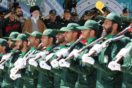  رژه شهید حادثه تروریستی زاهدان در محضر رهبر انقلاب
