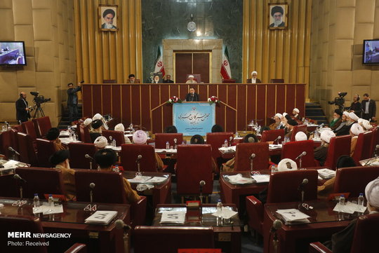 ششمین اجلاسیه رسمی مجلس خبرگان رهبری در دوره پنجم به ریاست آیت الله جنتی برگزار شد.
