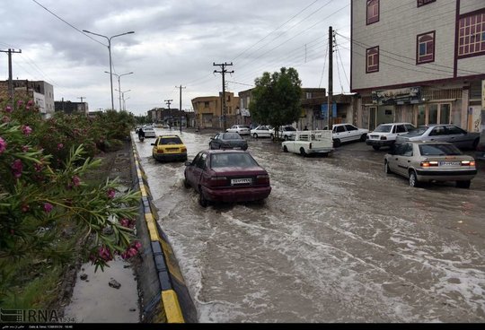 با شدت گرفتن بارش باران، در بسیاری از خیابان های شهر زابل در شمال سیستان و بلوچستان سیلاب جاری شد. بر اثر این بارش‌ها تمام مدارس در تمام مقاطع تحصیلی این شهرستان تعطیل شد و دستگاه های اجرایی در حالت آماده باش قرار گرفتند.