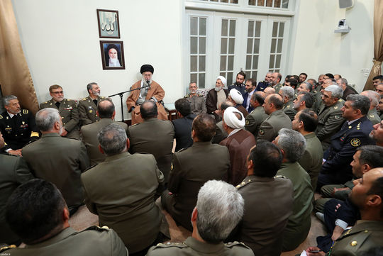 در آستانه روز ارتش، فرماندهان و مسئولان ارشد ارتش جمهوری اسلامی ایران و جمعی از فرماندهان و کارکنان نیروی زمینی،1398 با حضرت آیت‌الله خامنه‌ای فرمانده معظم کل قوا دیدار کردند.