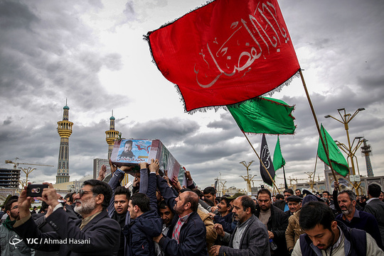 مراسم تشییع پیکر مطهر حُر شهدای مدافع حرم «مجید قربانخانی» به درخواست مادر بزرگوارش با حضور زائران و مجاوران در حرم مطهر رضوی برگزار شد. شهید مجید قربانخانی، معروف به حُر شهدای مدافع حرم، تنها پسر خانواده در ۳۰ مرداد ماه ۱۳۶۹ در تهران به دنیا آمد و در ۲۱ دی ۱۳۹۴ در منطقه خان‌طومان کشور سوریه به شهادت رسید و پس از سه سال کشف و شناسایی شد.