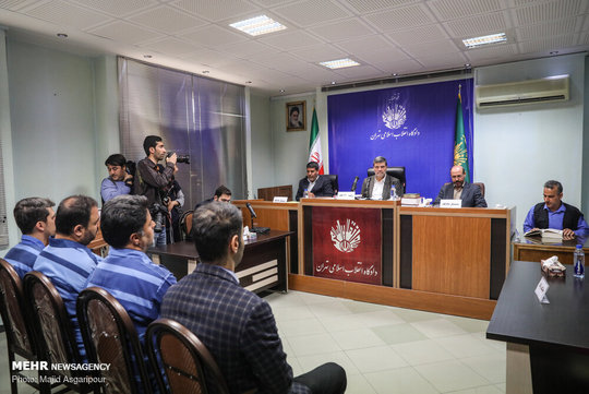 پنجمین جلسه پرونده مؤسسات مالی «البرز ایرانیان»، «ولیعصر»، «فردوسی» و «آرمان»  به ریاست قاضی صلواتی در دادگاه انقلاب برگزار شد.
