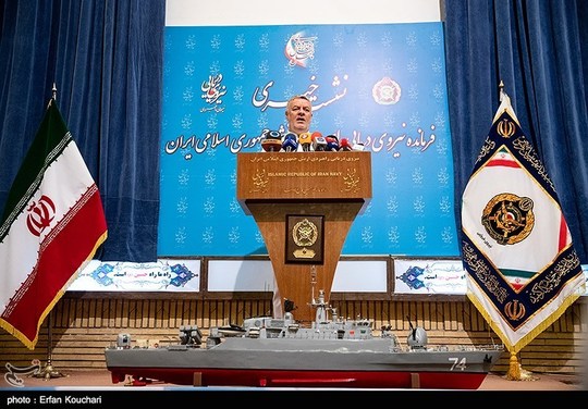 نشست خبری امیر دریادار حسین خانزادی فرمانده نیروی دریایی ارتش با حضور اصحاب رسانه در ستاد فرماندهی نداجا برگزار شد.