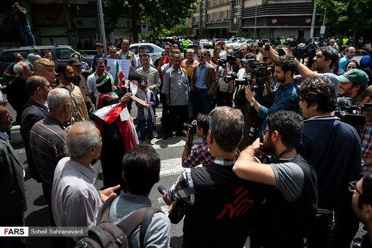 راهپیمایی حمایت از «بیانیه شورای عالی امنیت ملی» در تهران