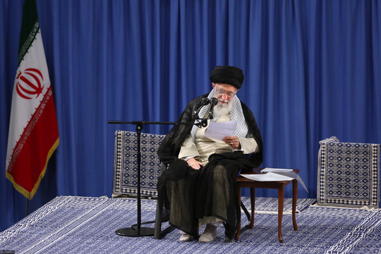دیدار جمعی از دانشجویان با رهبر انقلاب