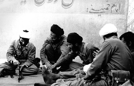 علما و روحانیون در دفاع مقدس