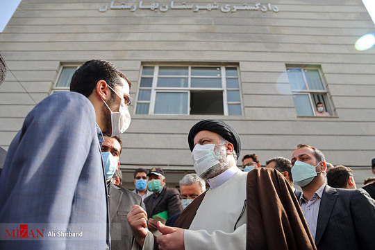 بازدید سرزده رئیس قوه قضاییه از دادگستری شهرستان بهارستان