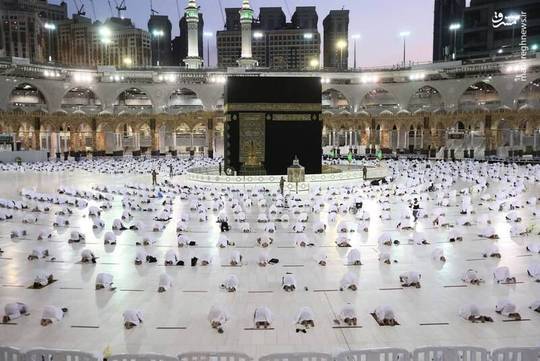برگزاری نماز جماعت در اولین روز ماه رمضان درمکه