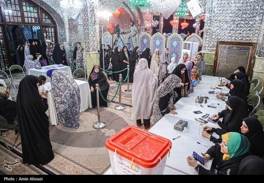 ساعات پایانی انتخابات ریاست جمهوری در امامزاده صالح (ع)