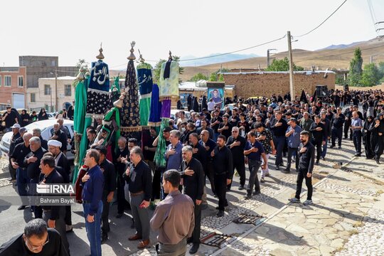 آیین سنتی علم گردانی درسجین