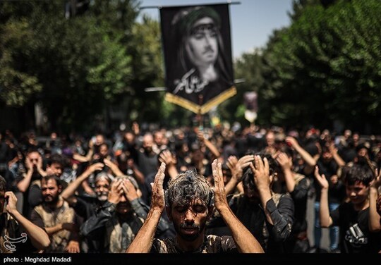 عزاداری کاروان بنی‌اسد در روز سوم شهات امام حسین(ع) در تهران.