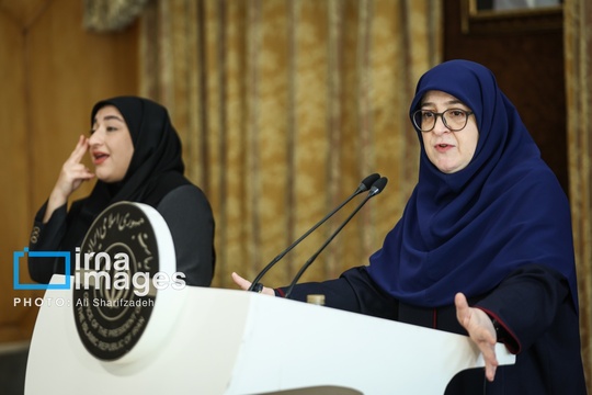 «فاطمه مهاجرانی» سخنگوی دولت صبح سه شنبه  در نشست خبری با رسانه های داخلی و خارجی به سوالات خبرنگاران پاسخ داد.