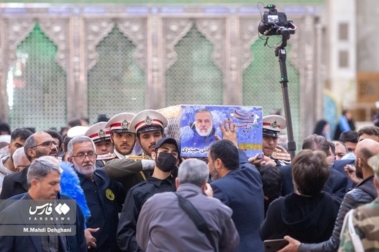 آیین تشییع و تدفین پیکر شهید دکتر علی حیدری، عصر جمعه ۴ آبان ۱۴۰۳ بعد از اقامه نماز توسط حجت‎ الاسلام سید حسن خمینی در حرم حضرت امام خمینی(ره) برگزارشد.