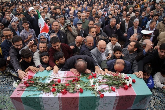 تشییع پیکر مطهر شهید گمنام در اهواز