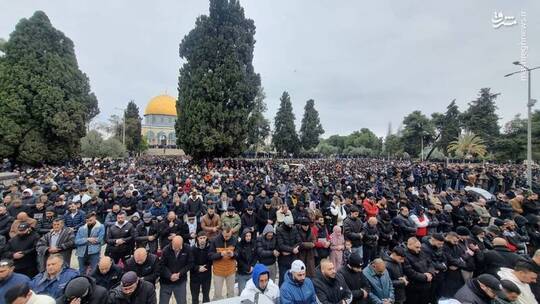 حضور ۹۰ هزار نفر در اولین نماز جمعه مسجد الاقصی در رمضان