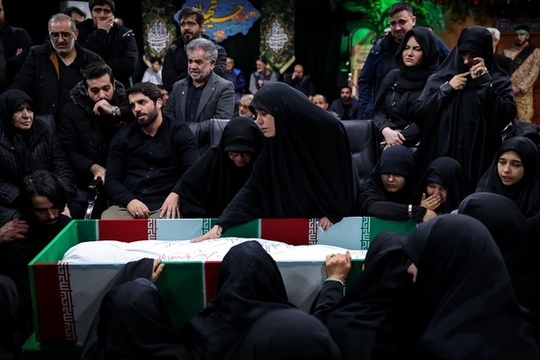 مراسم وداع با پیکر شهید مصطفی عبداللهی که در حادثه روز گذشته به شهادت رسید، امروز جمعه ۱۷ اسفند در معراج الشهدای تهران برگزار شد.