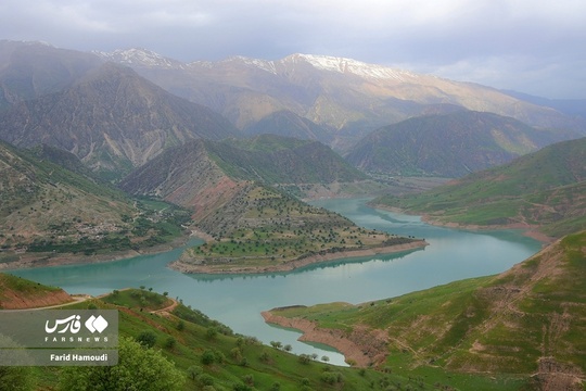 زراس، نگین سبز خوزستان، با جنگلهای بلوط، و هوای بهاری، مقصدی دلنشین برای طبیعت دوستان است.