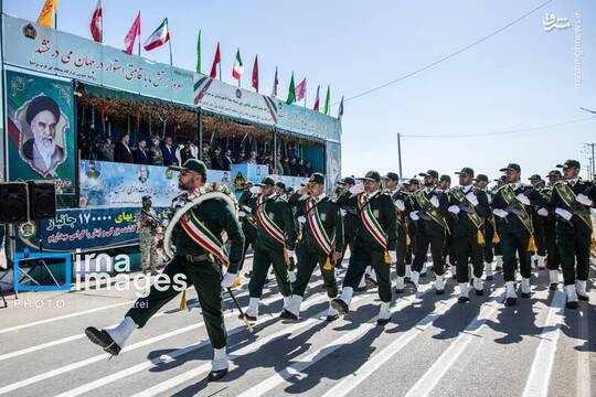 مراسم رژه «روز ارتش» جمهوری اسلامی ایران در کرمانشاه