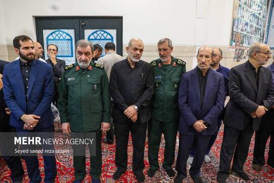 حضور سرلشکر محسن رضایی و سردار وحیدی در مراسم چهلمین روز شهادت سپهبد رشید