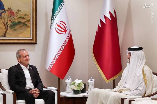 دیدار رئیس جمهور با امیر قطر در دوحه