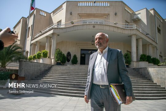 احمد میدری در حاشیه جلسه هیئت دولت