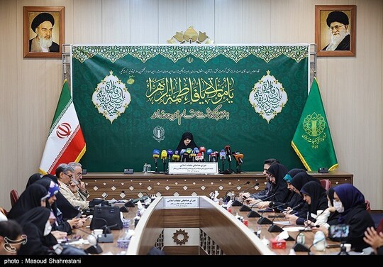 نشست خبری ریحانه سلامی رئیس ستاد مرکزی هفته بزرگداشت مقام زن و روز مادر  در شورای هماهنگی تبلیغات اسلامی برگزار شد.