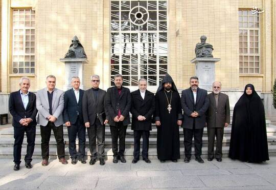 حضور عراقچی در کلیسای وانک اصفهان