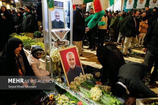 دوستداران و عاشقان شهید حاج قاسم سلیمانی، برای ششمین سالگرد شهادتش در ساعت ۱و ۲۰ بامداد مصادف با زمان شهادت سردار دل‌ها یاد و خاطره آن شهید بزرگوار را گرامی داشتند.