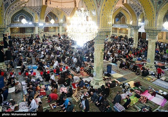 مراسم معنوی اعتکاف در مسجد امام حسن عسگری (ع) و مسجد جامع قم