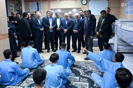 بازدید وزیر دادگستری از کانون اصلاح و تربیت استان تهران