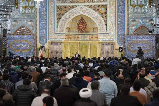 مراسم مناجات‌ شب سوم ماه مبارک رمضان در رواق امام خمینی(ره) حرم مطهر امام‌ رضا علیه‌السلام با مداحی حاج محمود کریمی برگزار شد.