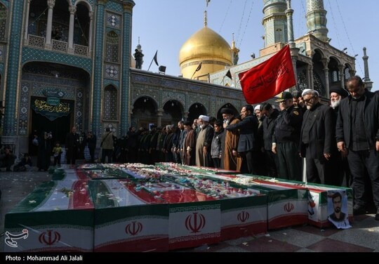 مراسم تشییع 18 شهید حمله آمریکایی_صهیونیستی از مسجد امام حسن عسکری علیه‌السلام تا حرم مطهر حضرت فاطمه معصومه سلام‌الله‌علیها برگزار شد