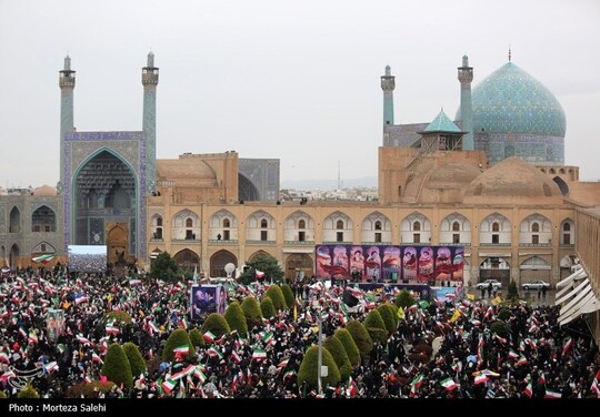 راهپیمایی روز جهانی قدس با حضور اقشار مختلف مردم صبح جمعه 22 اسفندماه در اصفهان برگزار شد.