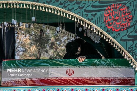 مراسم وداع با پیکر مطهر شهدای حملات صهیونی-آمریکایی در معراج شهدای بهشت زهرا برگزار و پیکر مطهر شهدا در قطعه ۴۲ بهشت حضرت زهرا (سلام الله علیها) دفن شد.
