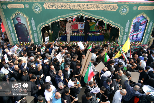 تشییع پیکر فرمانده شهید نیروی دریایی سپاه در آبادان