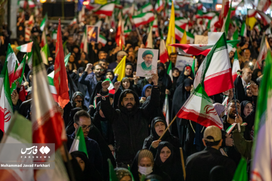در سی و ششمین تجمع از شب‌های اقتدار، کودکان و نوجوانان سمنانی با خودروها و موتورسیکلت‌های اسباب‌بازی‌ خود حضوری متفاوت را در میدان رقم زدند.