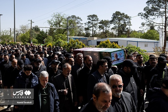 مراسم تشییع و تدفین پیکر مطهر فرمانده یگان ویژه فاتحین سردار سرتیپ پاسدار شهید محمد علی فتحعلی زاده و جمعی از شهدای جنگ رمضان یکشنبه ۱۶ فروردین در گلزار شهدای بهشت زهرا (س) تهران برگزار شد.