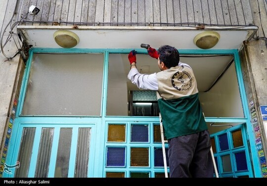 دانشجویان جهادی خراسان شمالی در طول جنگ رمضان برای امداد رسانی به منازل اسیب دیده در قالب گروه های جهادی به تهران اعزام شدند