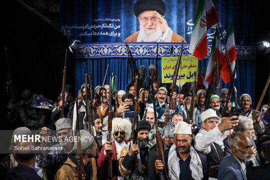 رویداد ملی و بزرگ «بیعت عشایر» با حضور اقشار مختلف عشایر، سران قبایل و نمایندگان اقوام ایران‌زمین، عصر  در رواق کشوردوست برگزار شد.