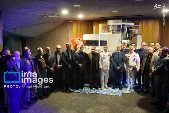 مراسم اختتامیه رویداد فرهنگی هنری «موج یادها» یادبود شهدای ناو دنا با حضور سیدعباس صالحی وزیر فرهنگ و ارشاد اسلامی در مجموعه فرهنگی هنری برج آزادی برگزار شد.