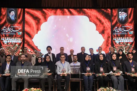 دهمین جشنواره آموزشی تحصیلی جایزه ملی ایثار صبح با حضور محمدرضا ظفرقندی، سید احمد موسوی، حجت‌الاسلام والمسلمین سیدرمضان موسوی‌مقدم، و بیژن رنجبر در دانشگاه صنعتی امیرکبیر برگزار شد.