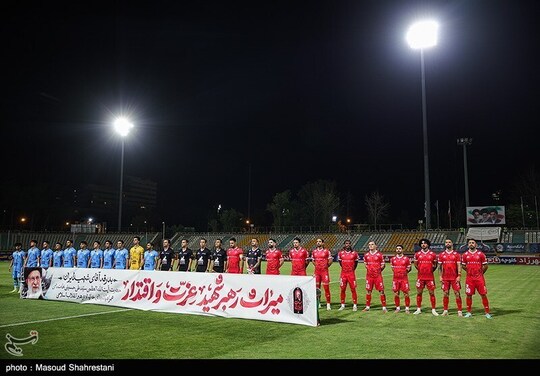 دیدار تیم‌های فوتبال پرسپولیس - چادرملو
