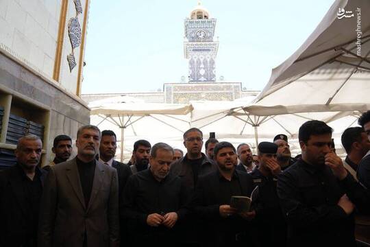 سید عباس عراقچی وزیر امور خارجه بعد از اتمام سفر از کربلا به نجف اشرف رفت و به حرم مطهر امیرالمومنین حضرت علی(ع) مشرف شد.