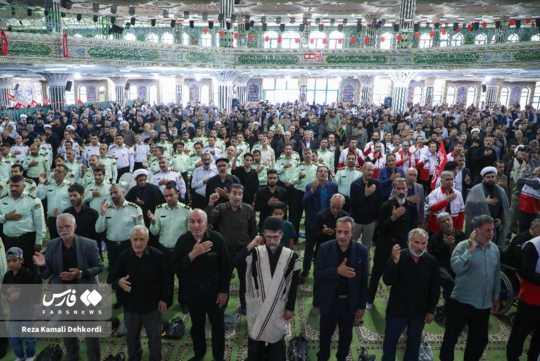 آیین گرامیداشت مقام شامخ قائد شهید امت و خانواده محترم و معزز ایشان در مصلی بزرگ امام خمینی (ره) شهرکرد