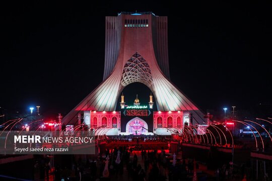چهارمین سوگواره «محرم شهر» از ۲۷ تیرماه در میدان آزادی تهران آغاز شده و تا ۱۲ مردادماه، هر شب با برگزاری برنامه‌های فرهنگی، آیینی و مذهبی، میزبان شهروندان و عزاداران حسینی است.