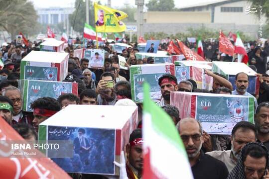 تشییع پیکر شهدای تازه شناسایی شده مدرسه میناب
