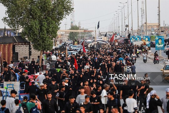 پیاده روی اربعین حسینی در شهر حمزه الشرقی عراق