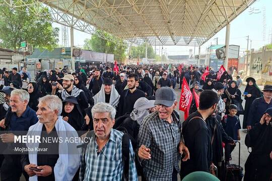 تردد زوار اربعین حسینی در مرز مهران